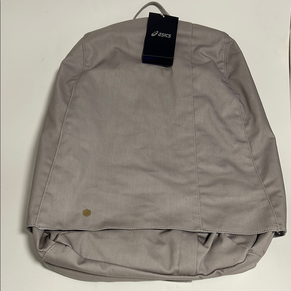 NEW Asics women’s Gray Converted Weekender Backpack